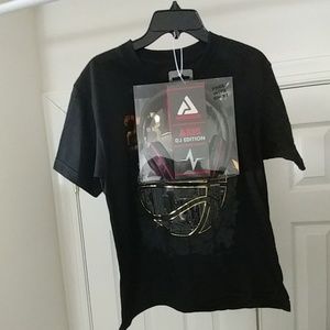 Boy's M/M T Shirt Plus Bonus Free Headphones